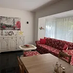 Exklusive Mit 3 Schlafzimmern Und 2 Baedern!
