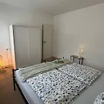 Exklusive Mit 3 Schlafzimmern Und 2 Baedern!